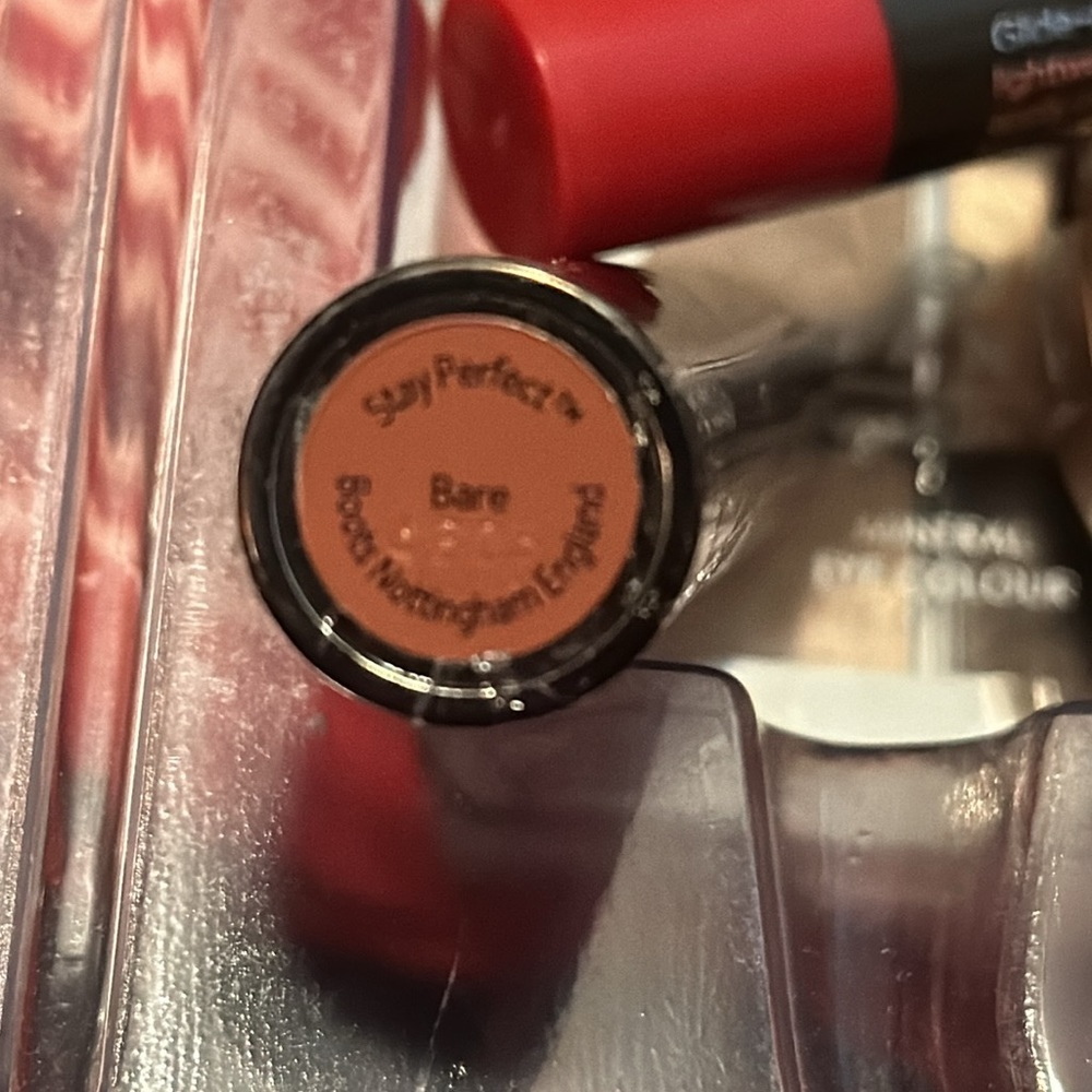 No 7 stay perfect lipstick Bare